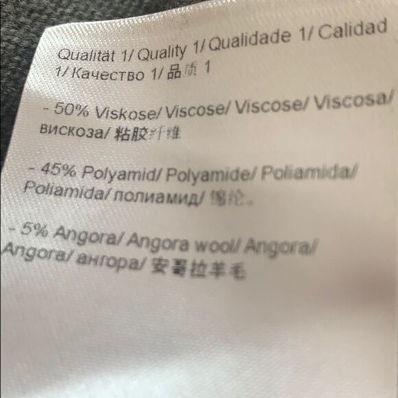 💌escada turtle neck sweater💌 - Picture 8 of 8